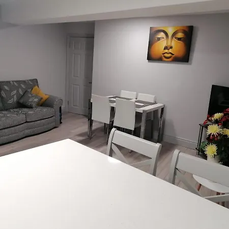 Oak House Holiday home *